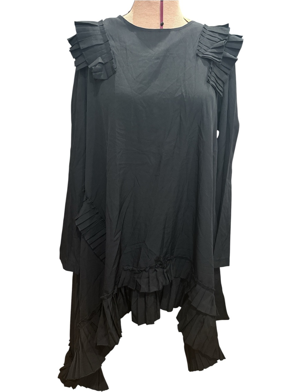 Madonna & Co Black Pleated-Trim Long Sleeve Women's Dress